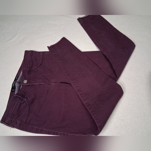 Hollister Women's Dark Purple Ankle Jeans - Picture 2 of 4
